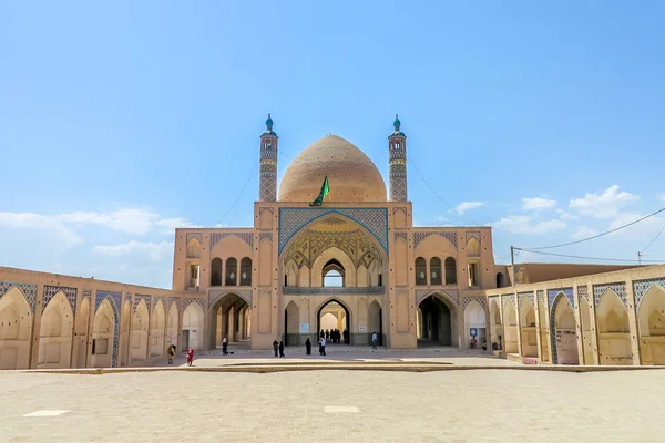 Punto Vista Frontal Mezquita Kashan Agha Bozorg Con Gente — Foto de Stock