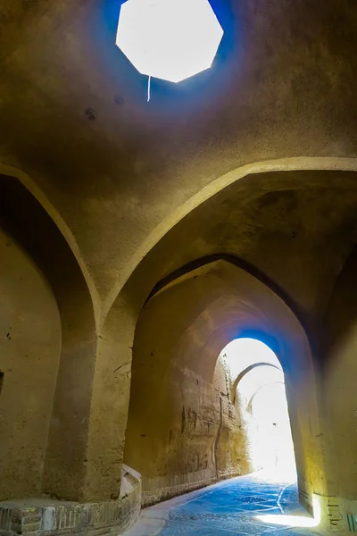 Tradicional Callejón Techado Yazd Representa Tejido Antiguo Ciudad — Foto de Stock