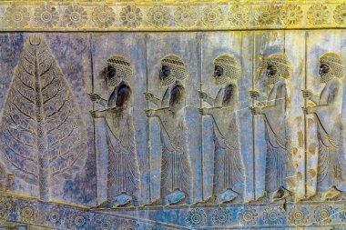 Persepolis ören duvar Antik Pers askerinin ve bir ağaç oyma