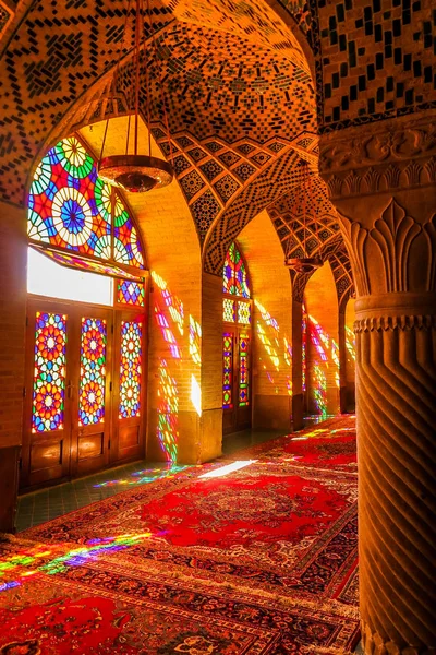 Shiraz Nasir Mulk Salão Oração Mesquita Rosa Com Famosas Janelas — Fotografia de Stock