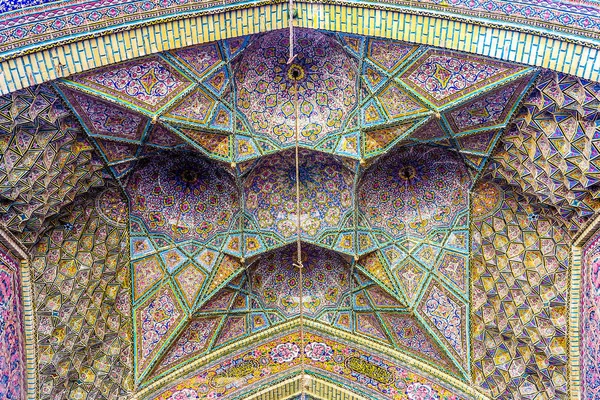 Shiraz Nasir Mulk Pink Mosque Yellow Blue Tiles Ornament Ceiling — Stock Photo, Image