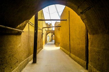 Yazd geleneksel çatılı Alley şehrin eski kumaş temsil eder.