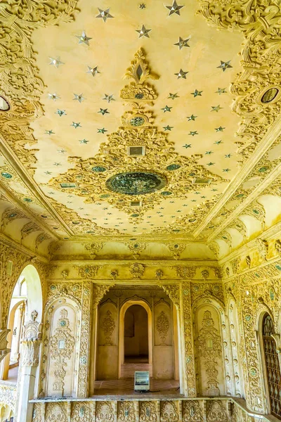 Kashan Ιστορικό Σπίτι Tabatabaee Οροφής Διακοσμητικά Σκαλιστά Σχήμα Αστεριού — Φωτογραφία Αρχείου