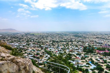 Oş Süleyman dağ çok Rock tahta Cityscape bakış