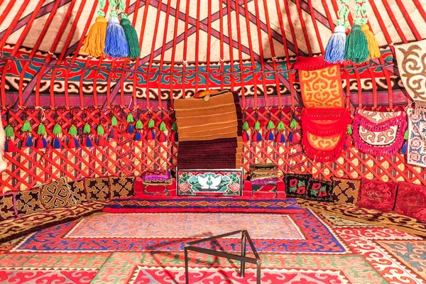 Cholpon Ata Mirza Ordo Cultureel Centrum Traditionele Kirgizische Yurt Interieur — Stockfoto