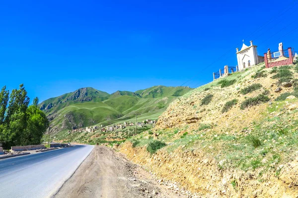 Naryn Νεκροταφείο Πόλεων Στην Εθνική Οδό Στο Bashy Στο Λόφο — Φωτογραφία Αρχείου