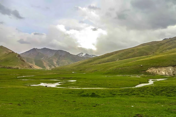 Tash Rabat Caravansera Paysage Avec Neige Plafonnée Bashy Trop Chaîne — Photo