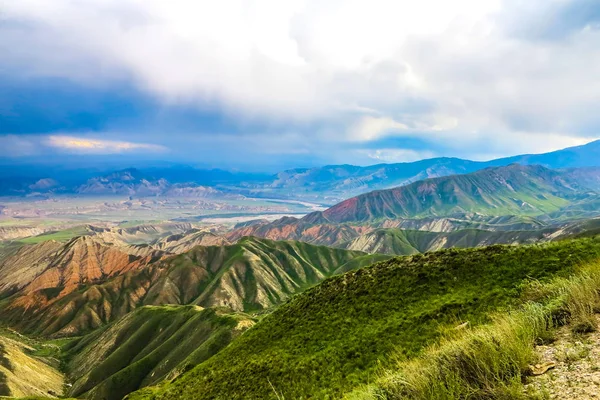 Fergana Berg Rangefergana Mountain Range Pittoreske Landschap Uitkijkpunt Met Bewolkte — Stockfoto