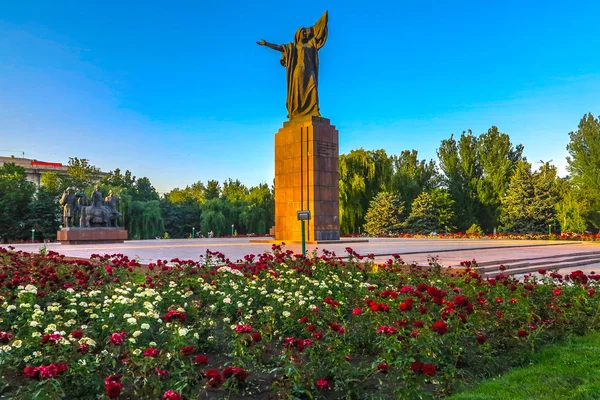 Bichkek Revolution Fighters Monument Public Park Coucher Soleil — Photo