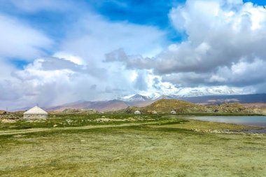 Taşkurgan Muztagh Ata kar dağ tepe Kırgız kapamalı Kala Kule Gölü turu
