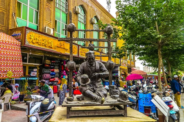 Kashgar Old Town Uyghur Bazaar Market Street Man Fabricación Estatuas — Foto de Stock