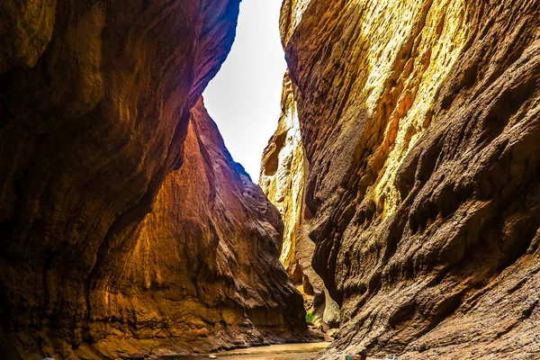 Tianshan gizemli Büyük Kanyon manzara nefes kesici Picturesque bakış
