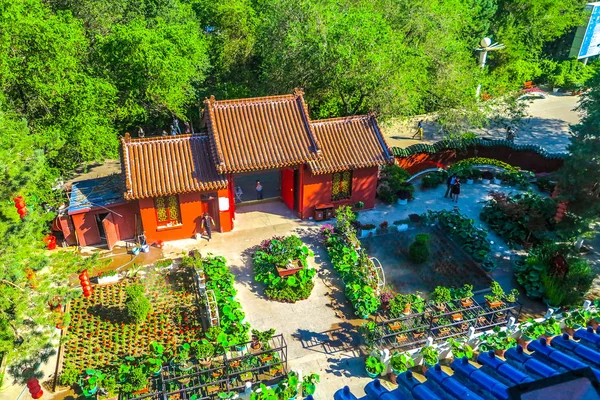Urumçi Hongshan Halk parkı Yu Huang Ge tapınak odası Göksel Kral