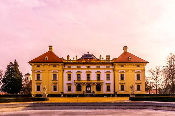 Palais Château Slavkov Brna Retour Point Vue Avec Ciel Nuageux — Photo