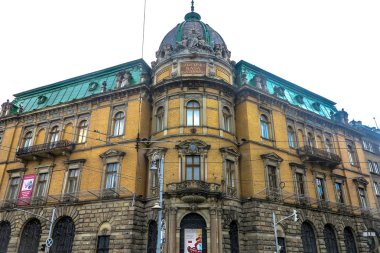 Lviv ünlü tarihi Lychakiv Lyczakowski mezarlığı için orta ve üst sınıflar ile süslü Türbeler