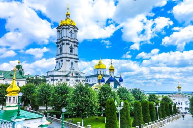 Pochaiv Lavra Ortodoks Hıristiyan manastır kompleksi ana kilise çan kulesi