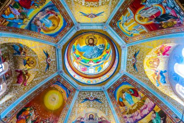 Pochaiv Lavra Ortodoks Christian Monastery karmaşık başkalaşım katedral iç kubbe tavan fresk Tanrı İsa'nın