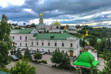 Kiev Pechersk büyük Lavra karmaşık panoramik çan kulesi ve Uspensky Sobor Katedrali