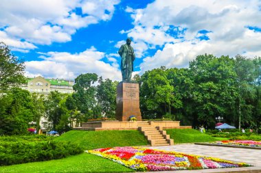 Kiev Taras Şevçenko anıt heykel, Park Yan Cepheden görünüm