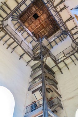 Kiev Sophia'nın katedral çan kulesinin üst katta görünümü tavan
