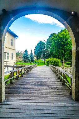 Uzhhorod kale Kalesi çıkış kapısı manzaralı satırları ahşap köprü lider