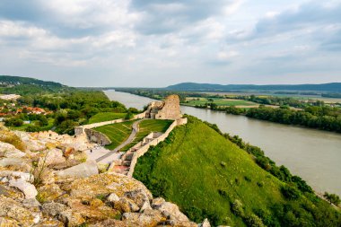 Devin Kalesi Slovakya 24