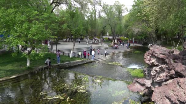 Kína Urumqi Park 09 — Stock videók