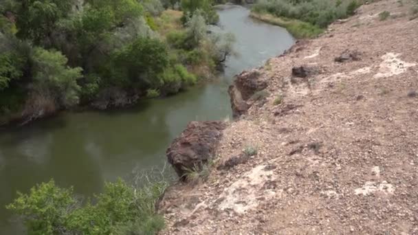 Charyn Canyon Fluss 119 — Stockvideo