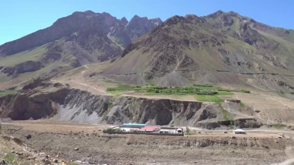 Pamir Highway Rushon Bartang Valley Bridge 49 — Vídeo de Stock