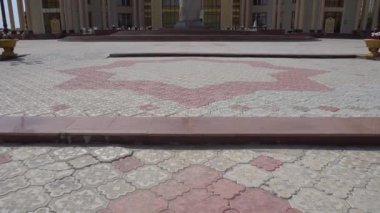 Hujand Rudaki Heykeli Kültür Sarayı Sugdiyon 69