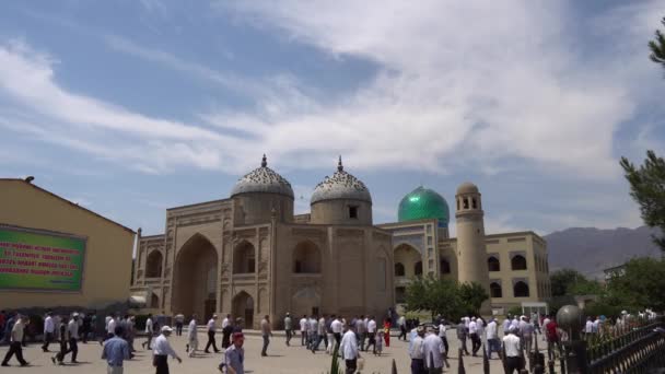 Khujand Sheik Muslihiddin mausoleum 81 — Stockvideo