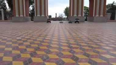 Isfara Sayfuddin Isfarangi Parkı 90