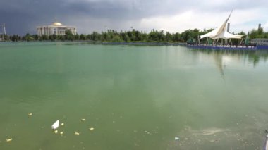 Duşanbe Bayrak Direği Parkı Gölü 119