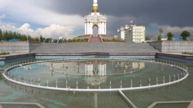 Duşanbe Bağımsızlık Anıtı 124