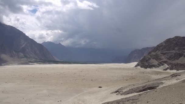 Shigar pouštní údolí 157 — Stock video