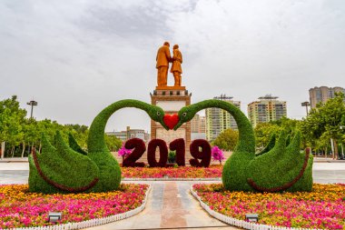 Çin Hotan Tuanjie Meydanı 18