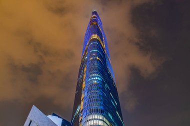 Çin Nanjing Ticari Gökdelen 75