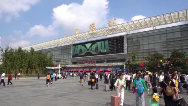 Cina Shanghai Stazione ferroviaria 40 — Video Stock