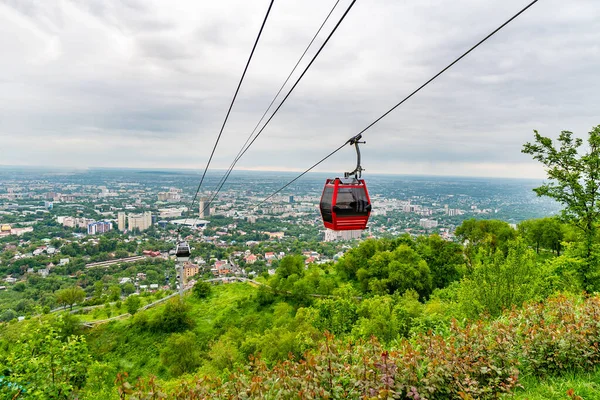 Парк Almaty Kok Tobe 54 — стокове фото