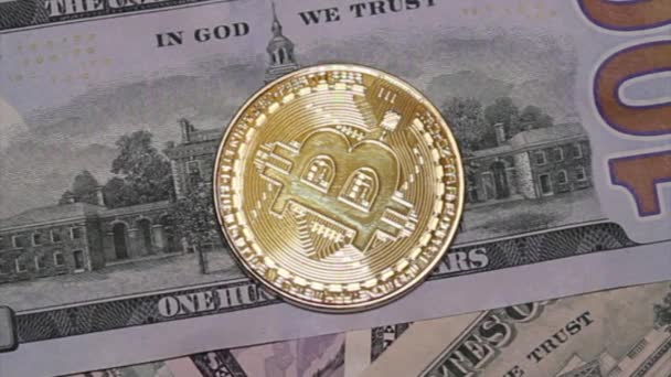 Kryptowaluta Wirtualnych Pieniędzy Bitcoin Złote Monety Banknoty Euro Unii Europejskiej — Wideo stockowe
