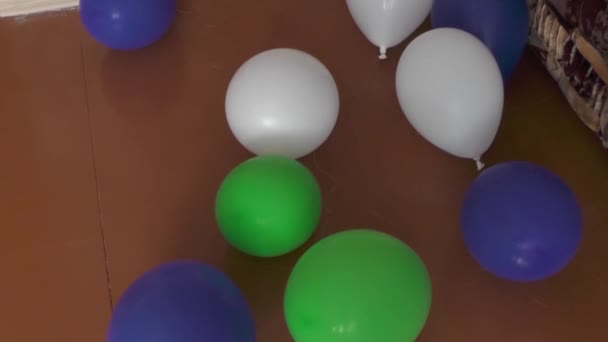 Fondo Globos Multicolores Azul Inflable — Vídeo de stock