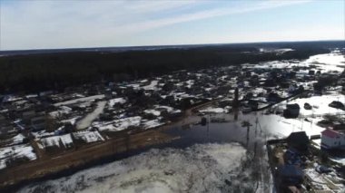 Quadcopter çekim erken Bahar Nehri