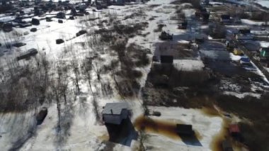 Quadcopter çekim erken Bahar Nehri