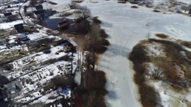 Quadcopter çekim erken Bahar Nehri