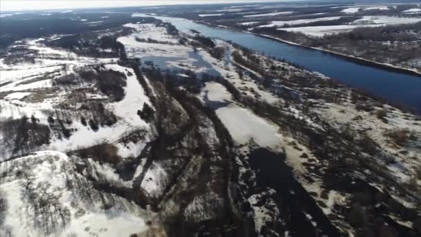 Quadcopter Schieten Vroege Lente Rivier — Stockvideo