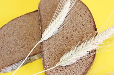 Siyah çavdar ekmeği sivri çavdar