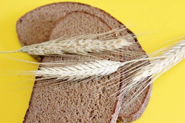 Siyah çavdar ekmeği sivri çavdar