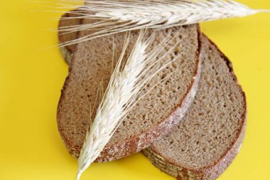 Siyah çavdar ekmeği sivri çavdar