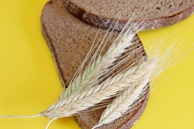 Siyah çavdar ekmeği sivri çavdar