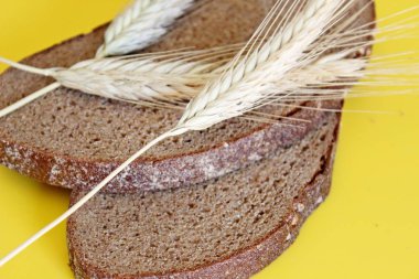 Siyah çavdar ekmeği sivri çavdar